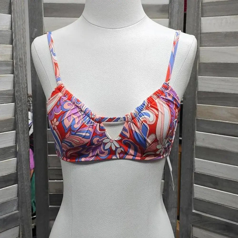 Lightly Lined Tunneled Front Keyhole Bralette Bikini Top | Shade & Shore | 32B